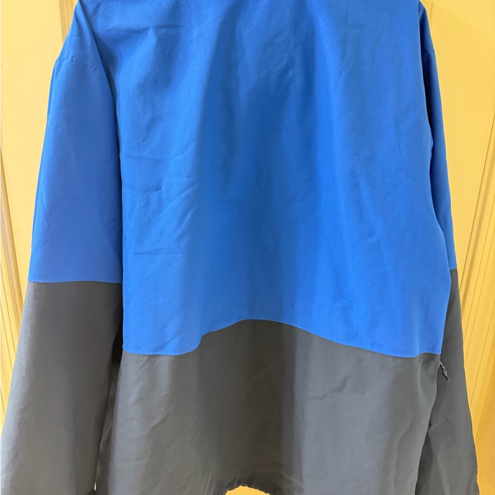 Columbia Blue and Dark Gray Ski Jacket - Picture 6 of 10